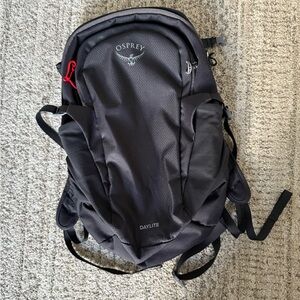 Osprey DayLite Backpack Like New